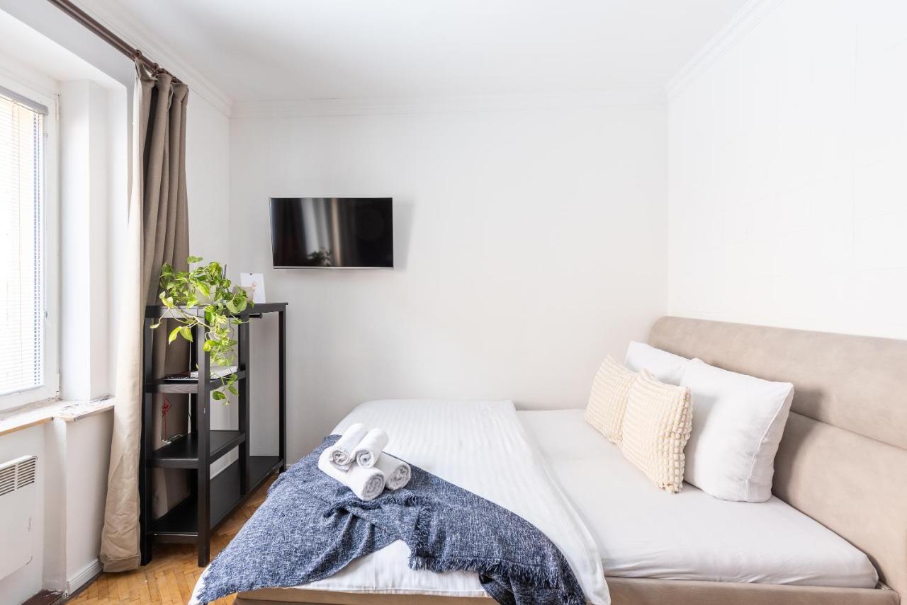 Crystal Apartment Praag Buitenkant foto