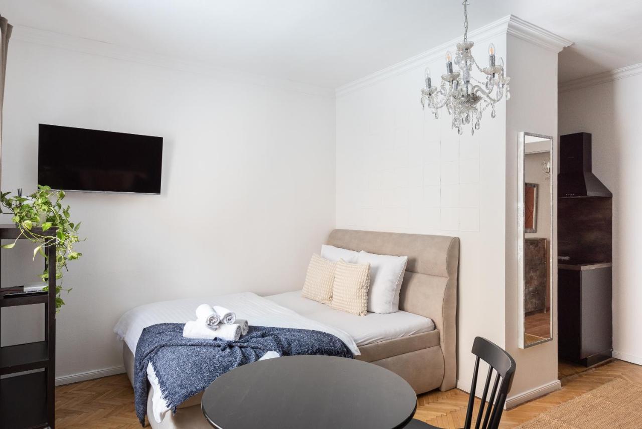 Crystal Apartment Praag Buitenkant foto